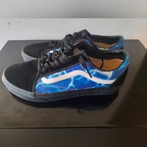 Vans Oldskool Lightning sneakers.